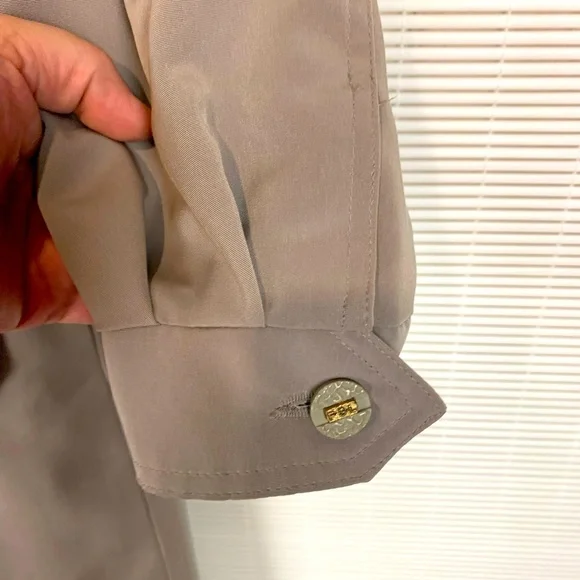 Long khaki trench coat with liner - Picture 4 of 13